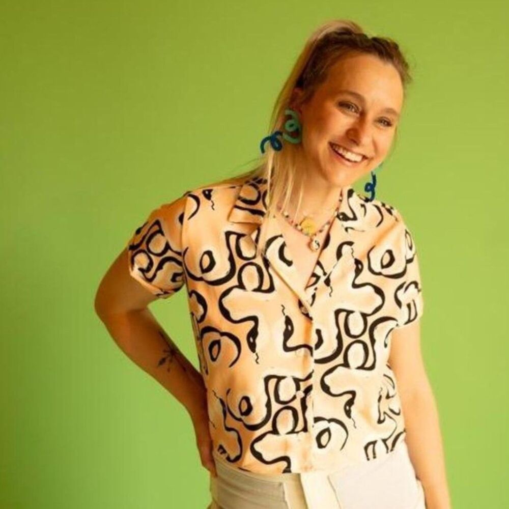 Dazey LA New Skin Breezy Cropped Button Up Snake Pattern Size XL